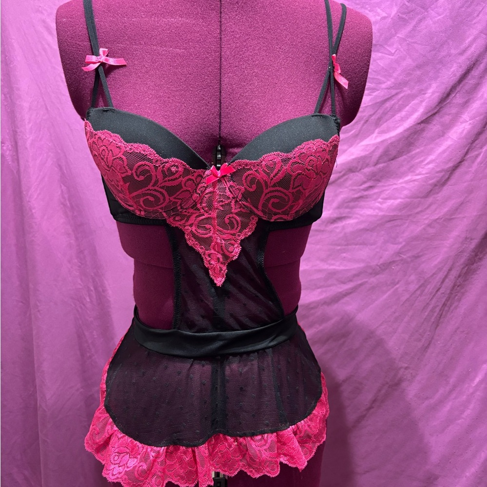 Elegant Black and Pink Lace Lingerie Set